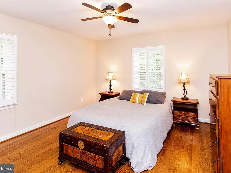 3163 Patrick Henry Dr — Photo 16