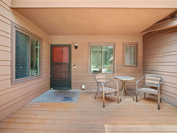 2nd image of 1024 Woodland Park Dr