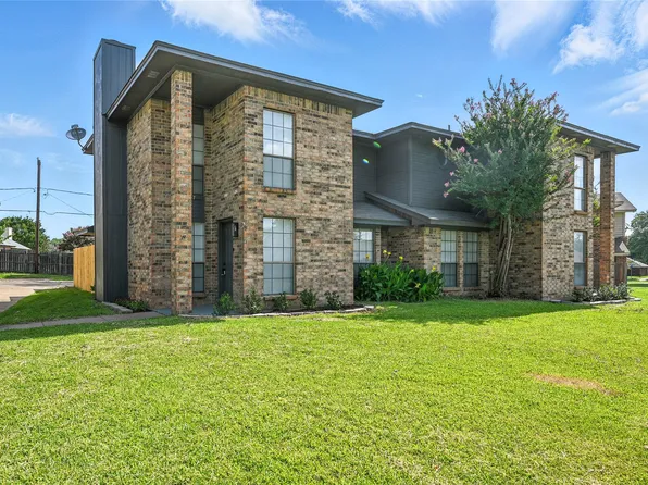 5717 Red Cactus Ct, Arlington, TX 76017