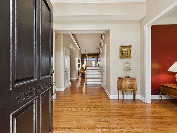3rd image of 936 Yearling Way