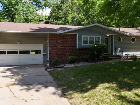 2119 Newport Rd, Saint Joseph, MO 64505