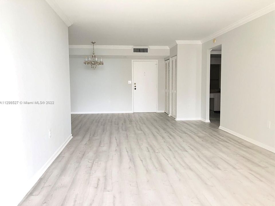1st image of 210 174th St APT 918