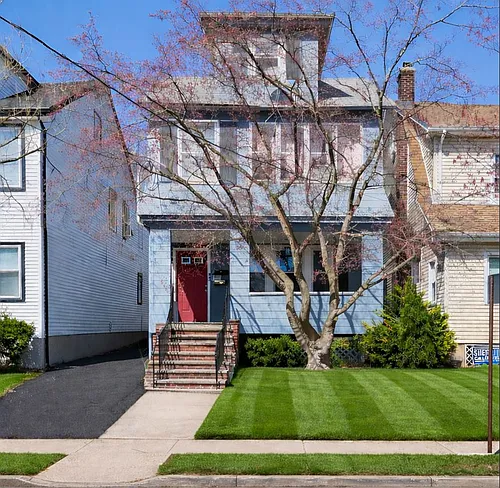 569 Chestnut St #1 Photo 1