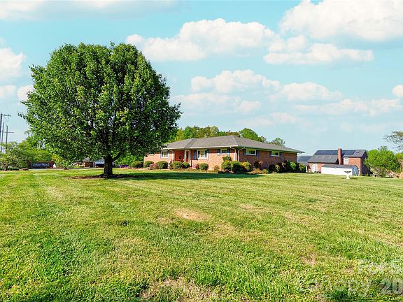5th image of 316 Maner Rd