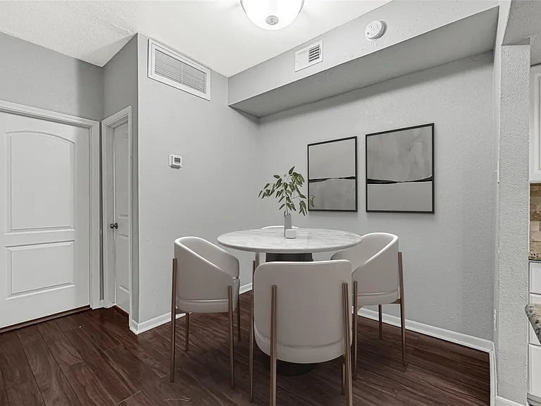 2425 Augusta Dr #29 — Photo 6