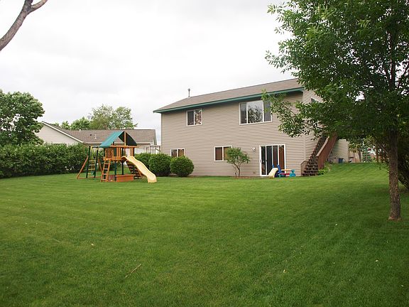 Large backyard w/ fence