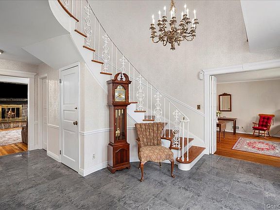 3rd image of 112 Barton Road