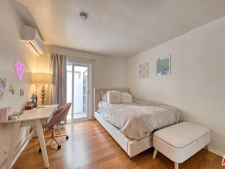 1524 Berkeley St #5 — Photo 15