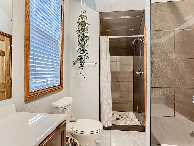 973 Galapago St — Photo 10