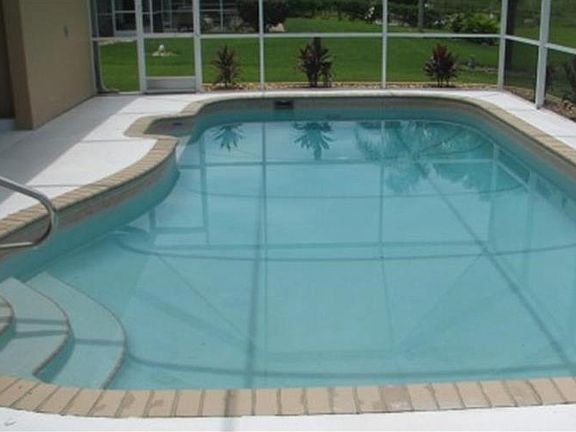 3rd image of 12885 SW Pembroke Cir S