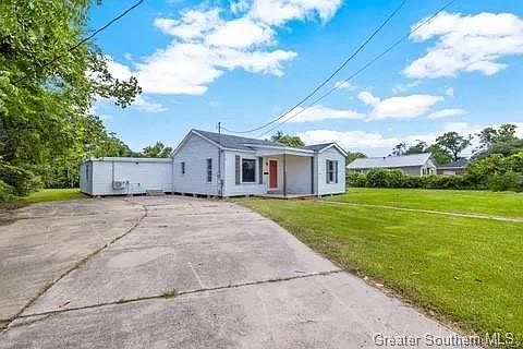 2nd image of 2712 Hazel St