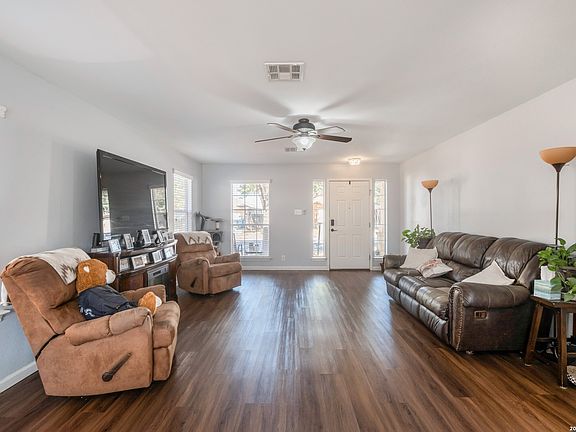 4th image of 309 Hummingbird Dr
