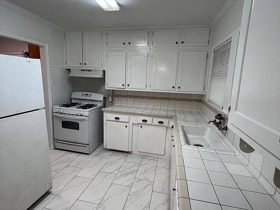 3rd image of 526 John Page Dr