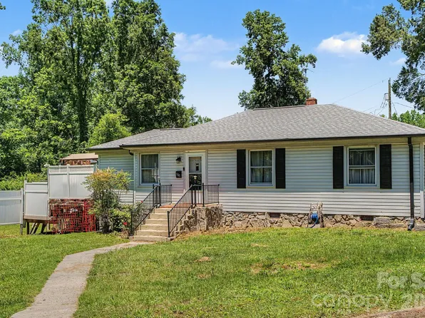 101 Charles St, Cherryville, NC 28021