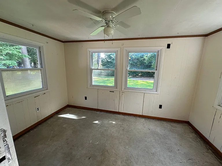 1408 Dermott Ave — Photo 14