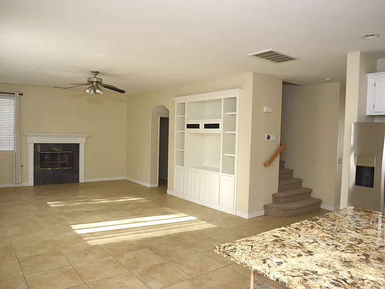 45236 Escalon St — Photo 4