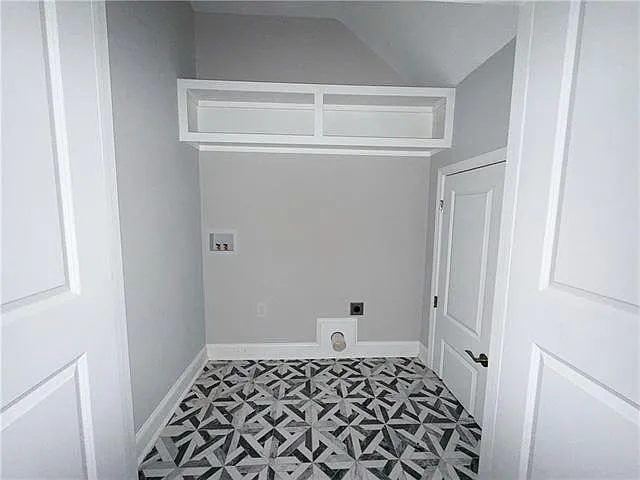 2652 Banks St — Photo 12