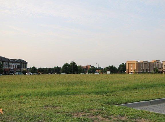 4th image of 0 Brampton Ave