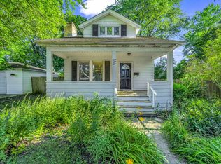 451 Washington St, Barrington, IL 60010