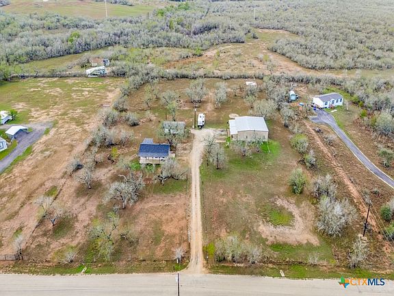 2nd image of 813 Pleasant Acres Dr