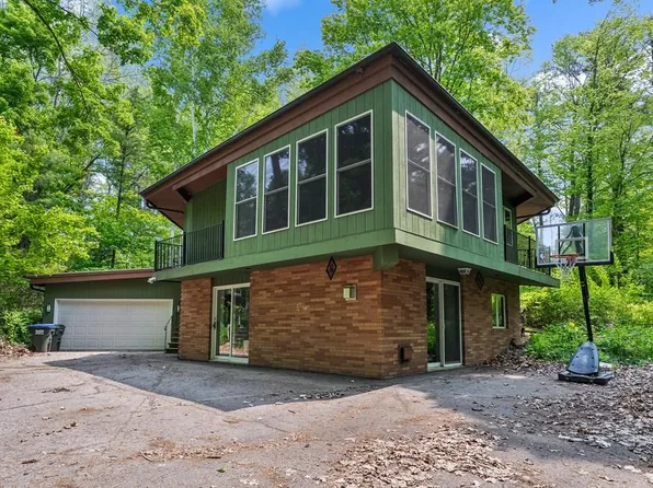 4080 Bay Shore Dr, Sturgeon Bay, WI 54235