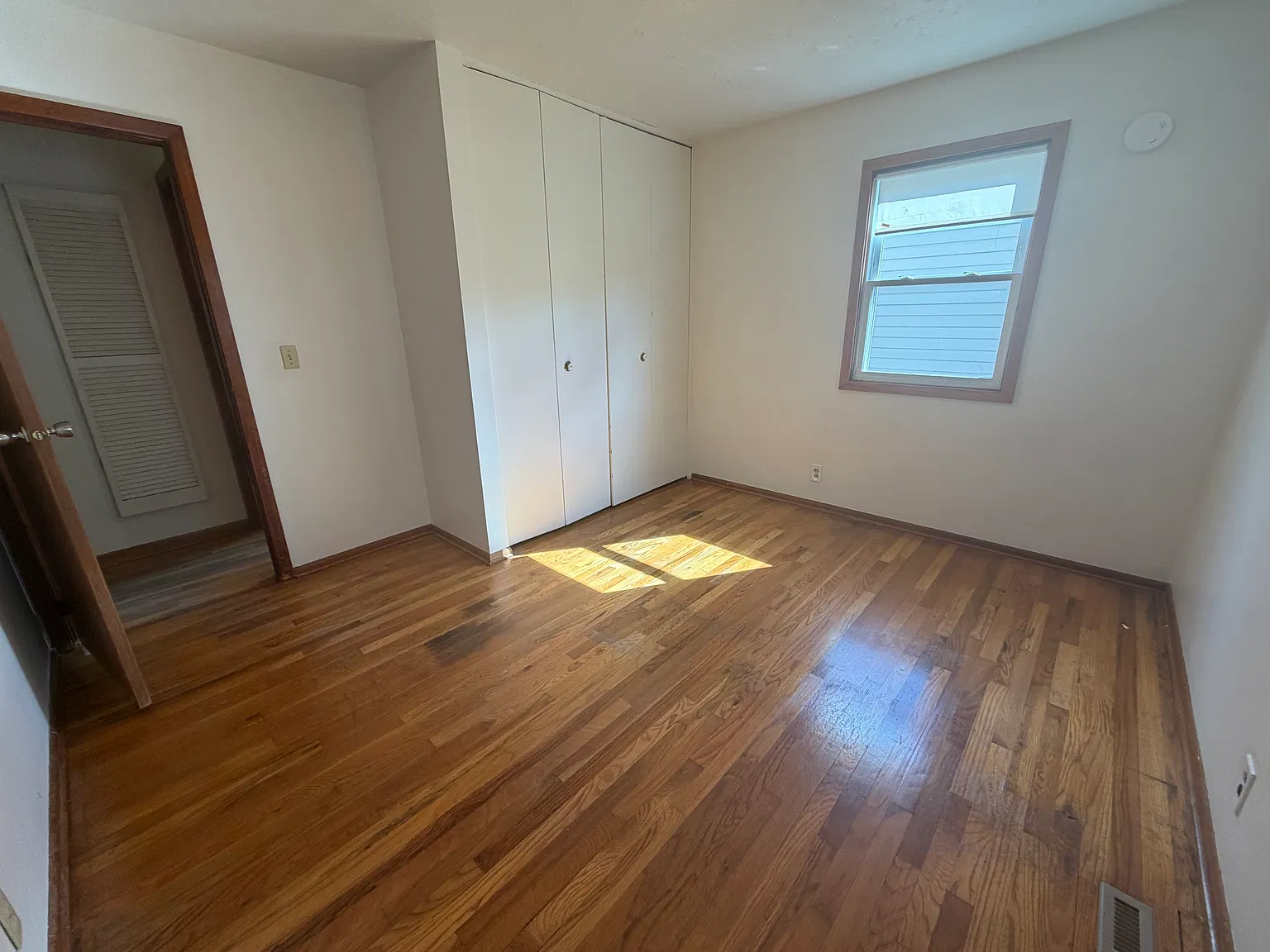 4 bed, 1628 sqft, $1,800 — Photo 4