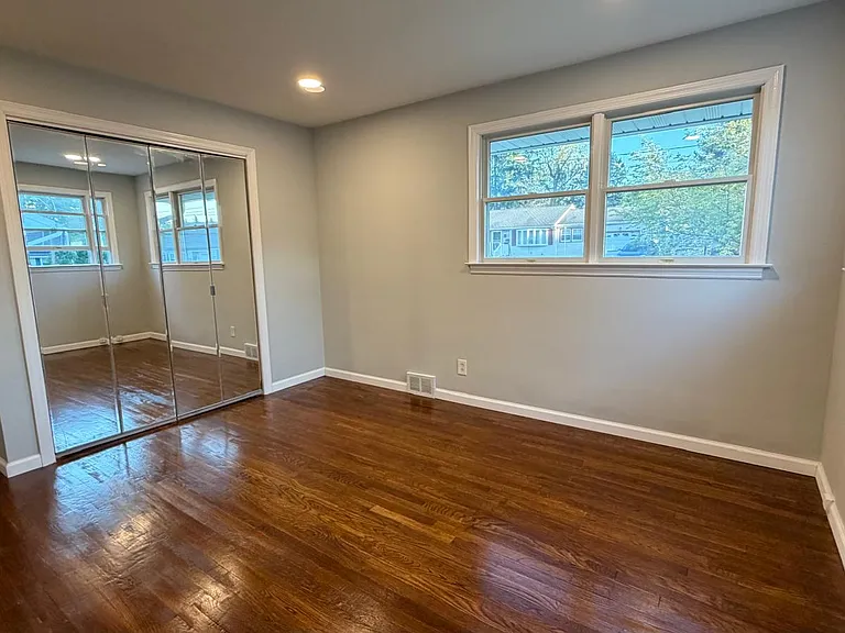 51 Macon Dr — Photo 23
