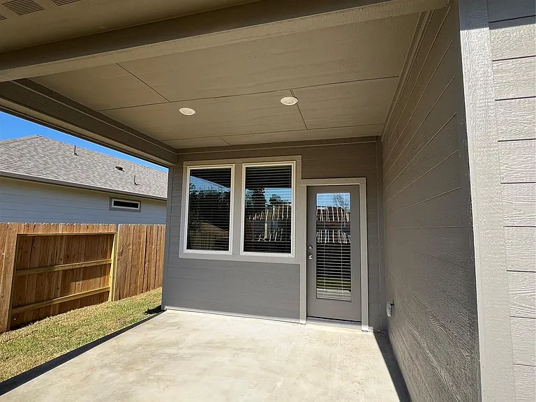 1709 Cayden Oak Ln — Photo 16