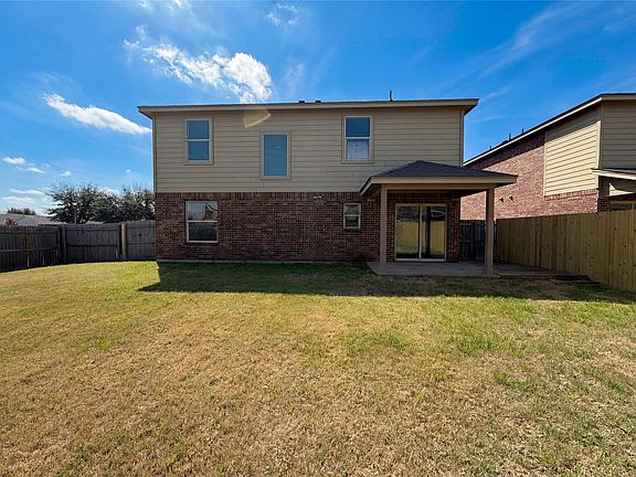5th image of 1200 Boxwood Dr