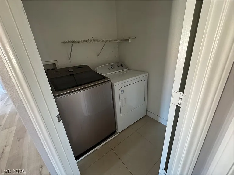 9505 Perennial View Ave — Photo 11