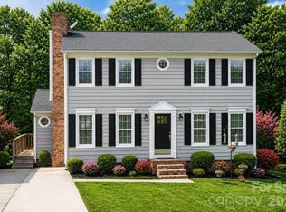 2724 Artesian Ct, Charlotte, NC 28270