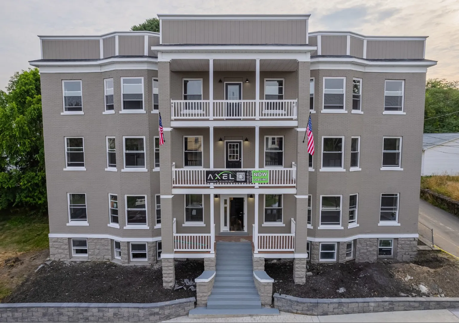 1513 Vine Street — Photo 1