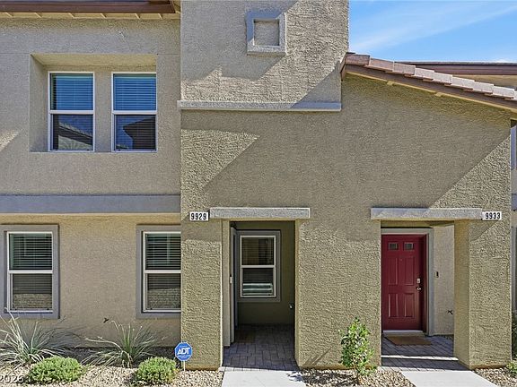 3rd image of 9929 Canary Hills St