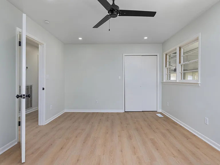 417 Edison Ave — Photo 6