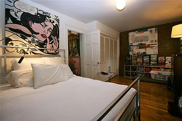 Rented by R New York
