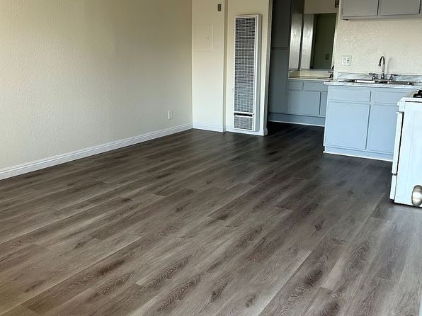 700 S Lake St APT 203