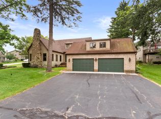 10204 404th Ave, Genoa City, WI 53128