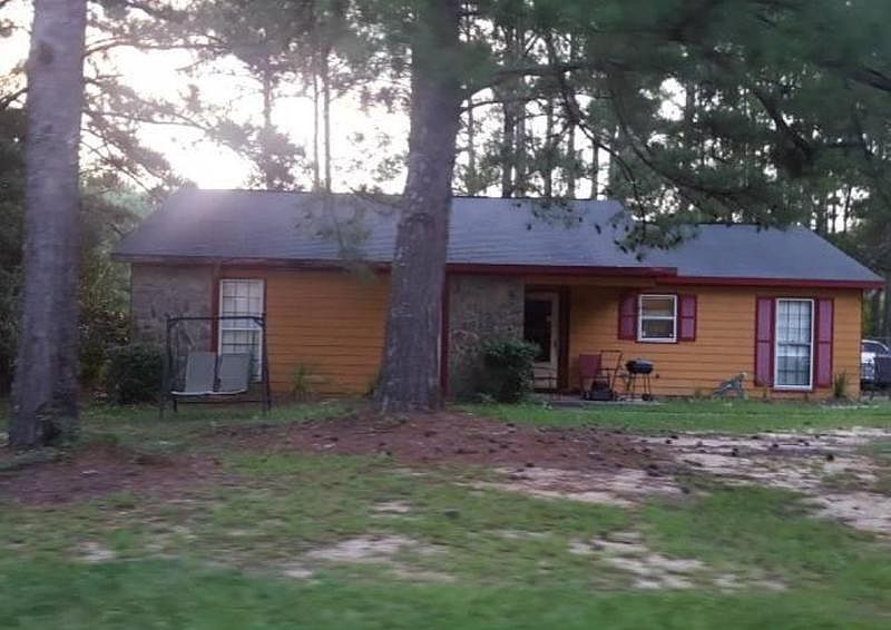 2nd image of 105 Willowcreek Rd