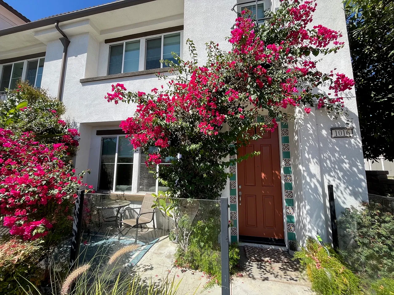 3 bed, 2.5 bath, 1615 sqft, $3,250 — Photo 1