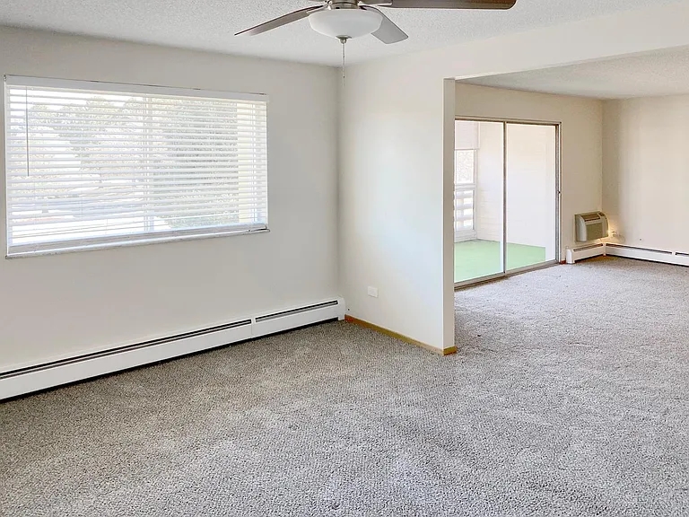 610 S Clinton St #4C — Photo 8