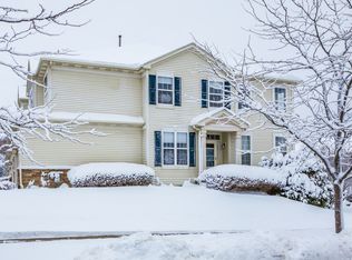 581 Telluride Dr, Gilberts, IL 60136