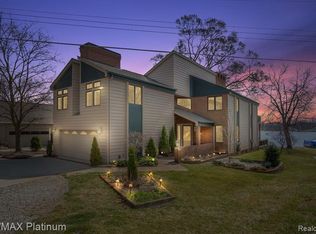 2637 Rubbins Rd, Howell, MI 48843