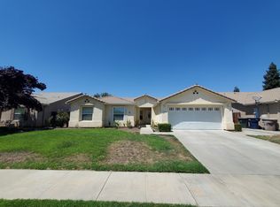 1960 E Sandalwood Ave, Tulare, CA 93274