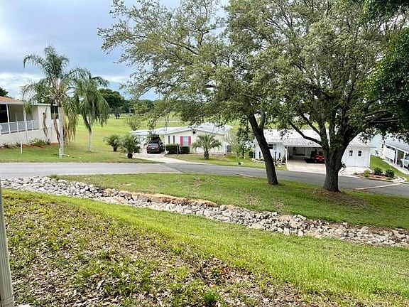 5th image of 713 Bishop Dr