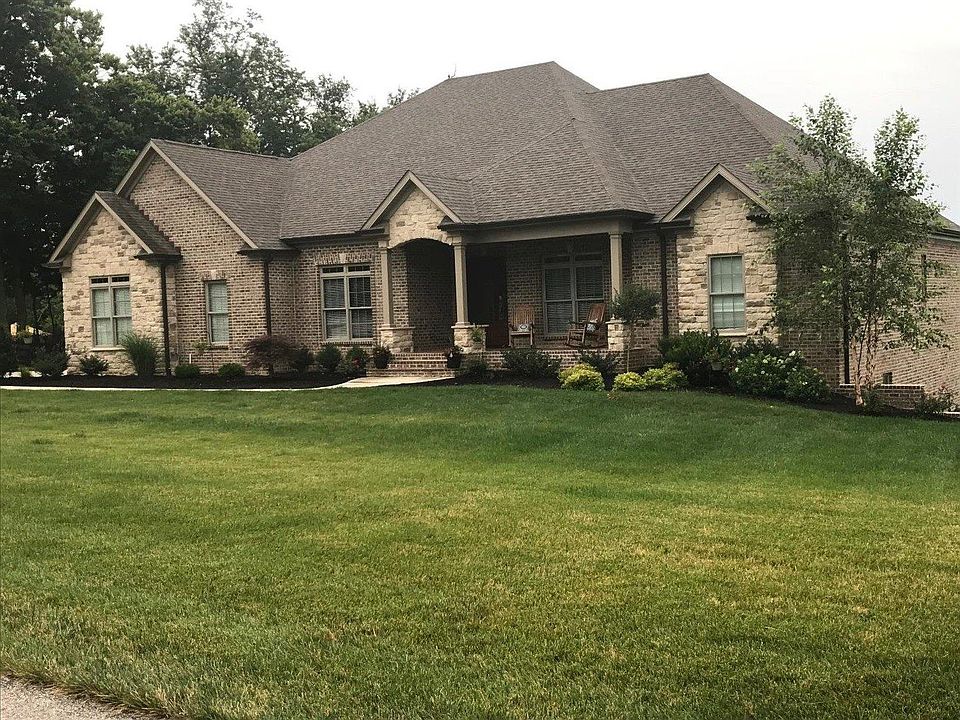 1st image of 221 Golf Club Dr