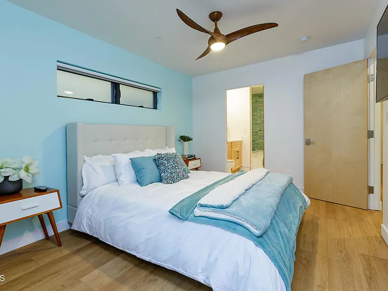 3920 Ocean Dr — Photo 21