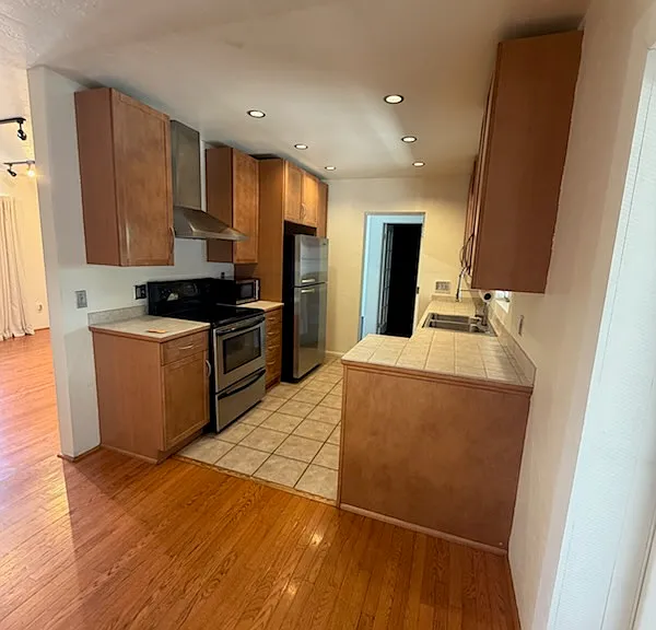 1290 E Allen Rd — Photo 8