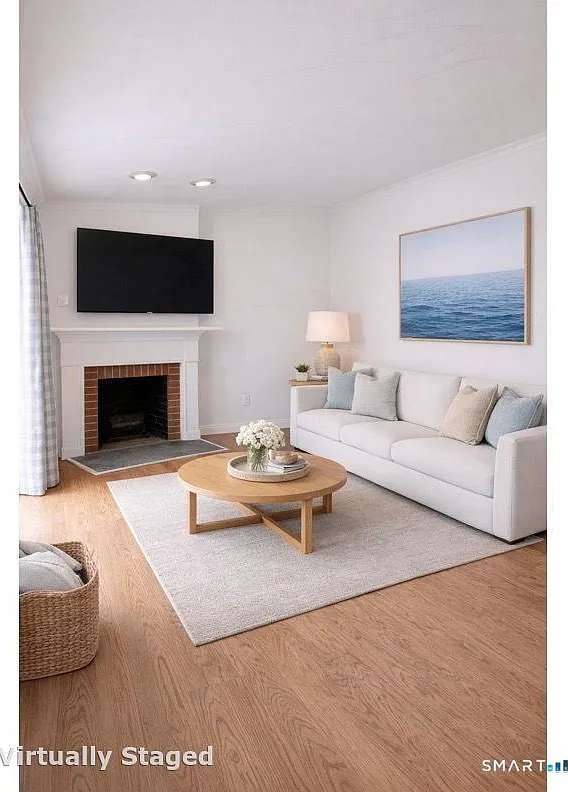 1 bed, 1.5 bath, 900 sqft, $3,900 — Photo 3