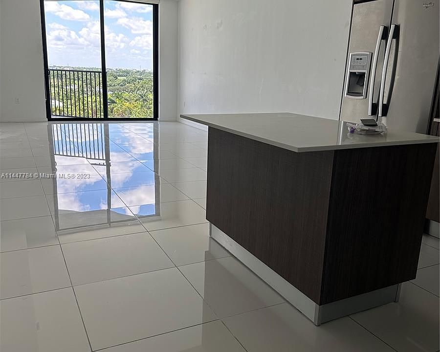1st image of 5300 Paseo Dr #712