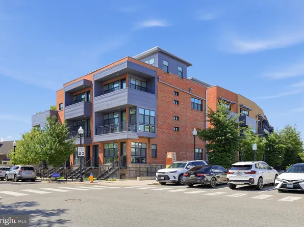 1108 S Highland St, Arlington, VA 22204
